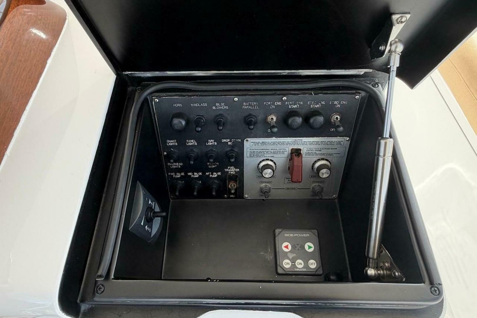 2004 Viking 56 Convertible - Image 53
