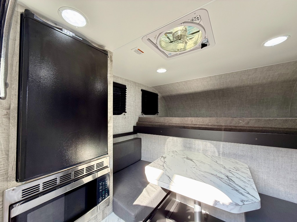 2026 Adlar Truck Topper 5 - Image 13