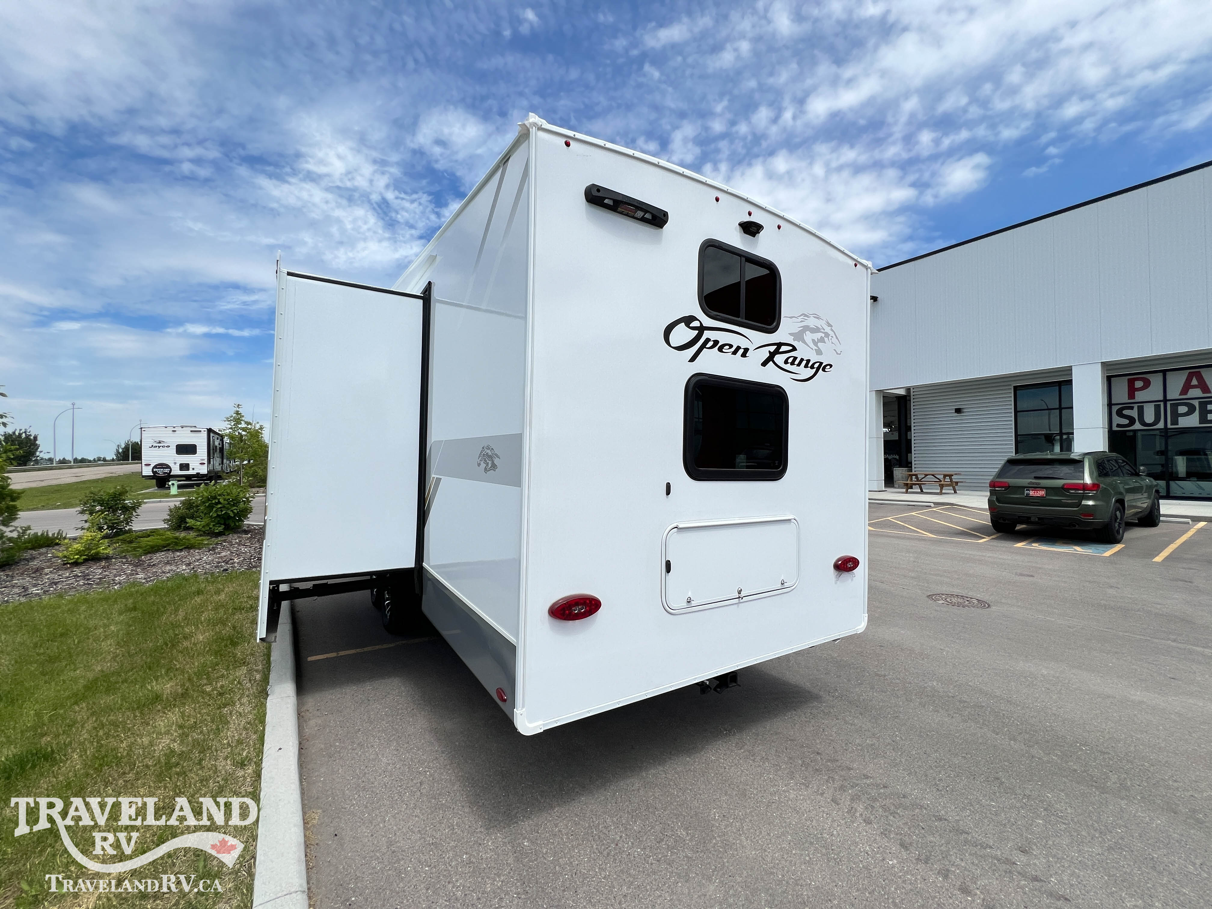 2027 Highland Ridge Roamer Light Duty 28DBSS - Image 7