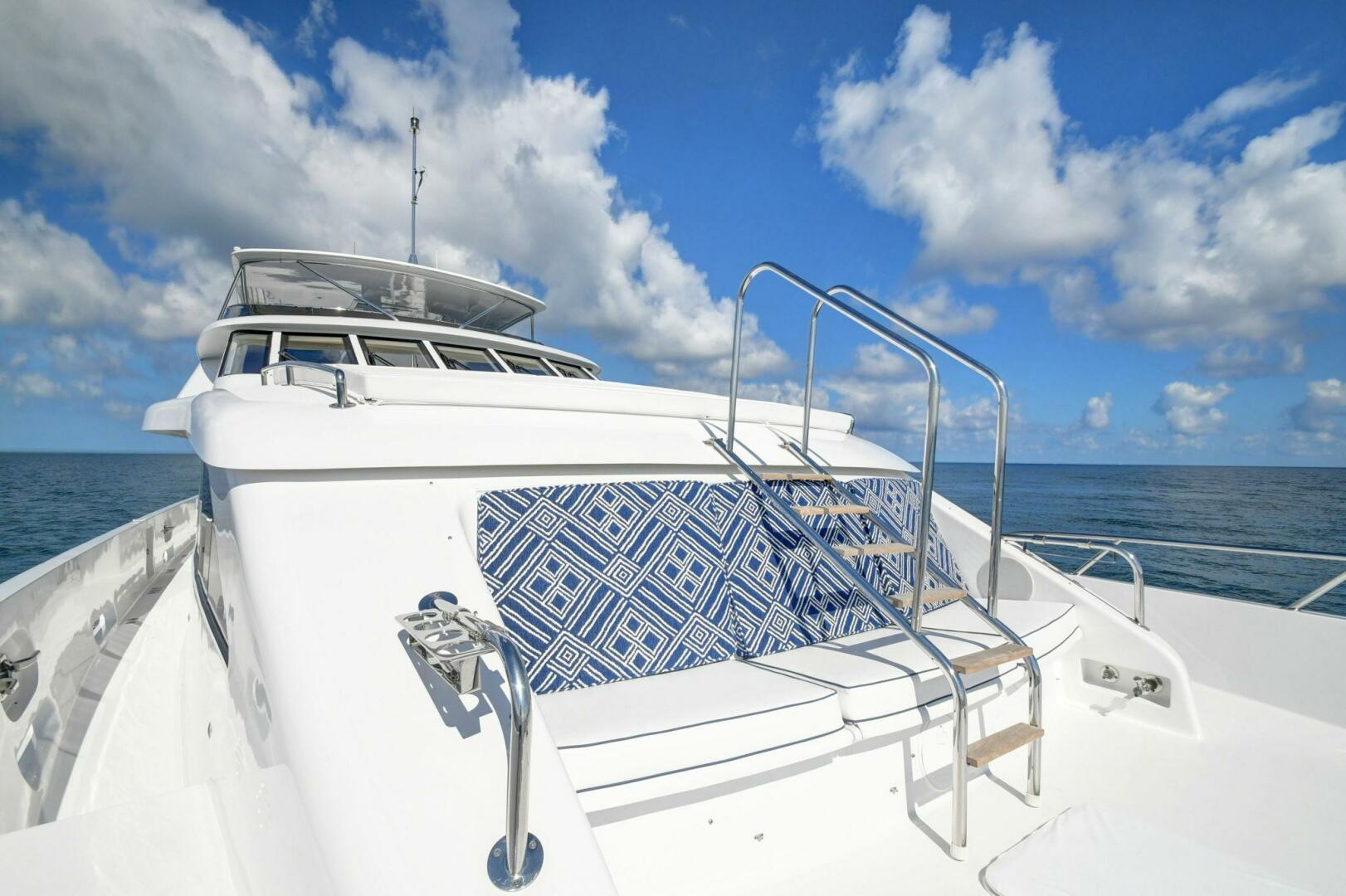 2005 Hatteras - Image 38