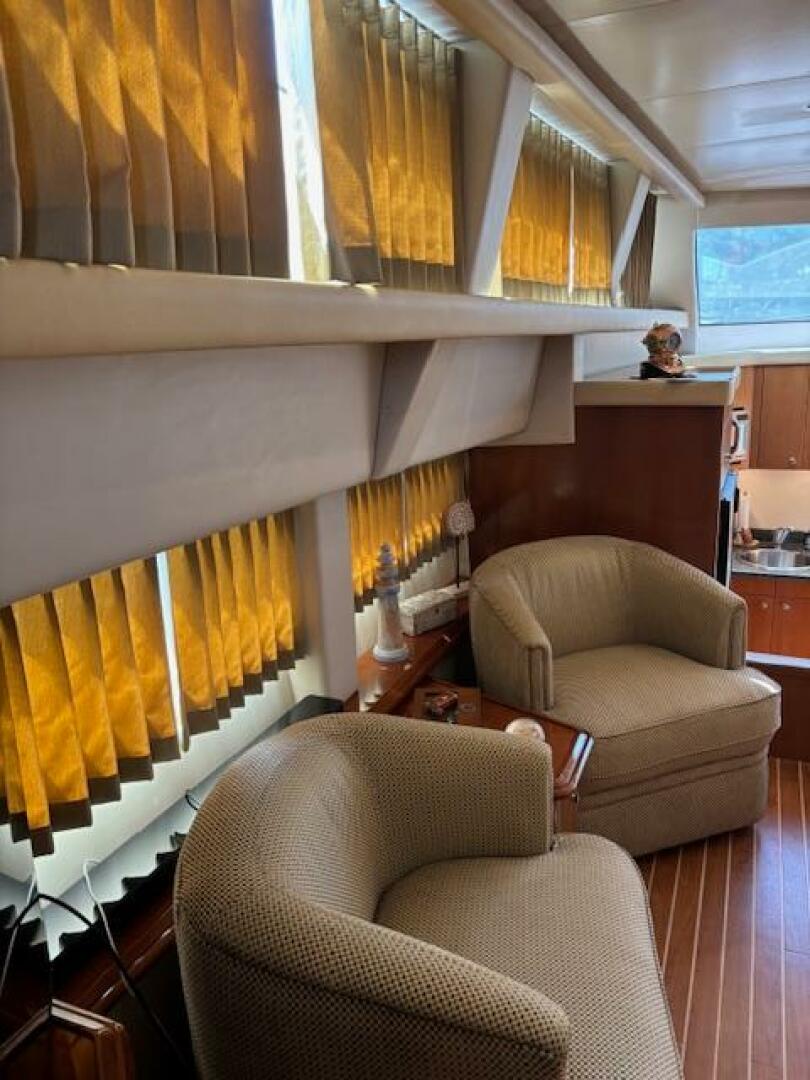 2006 Carver 43 Motor Yacht - Image 56