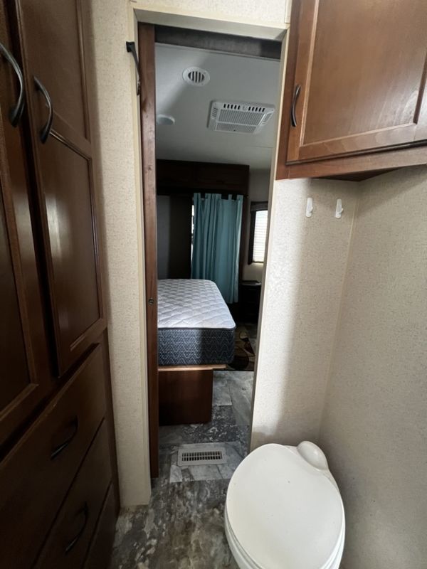2015 Jayco 38RLTS - Image 14