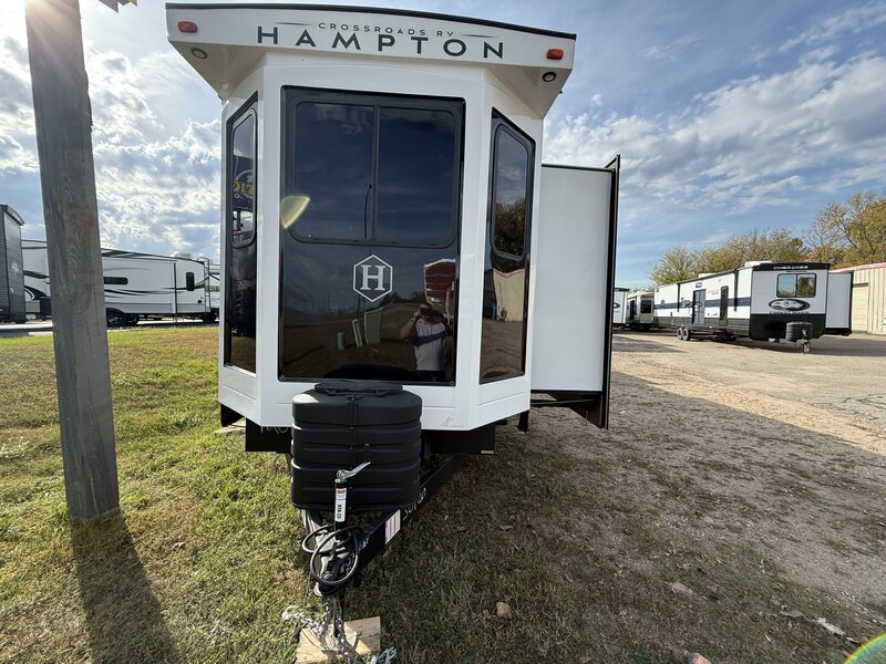 2024 CrossRoads Hampton HP378DBB - Image 5