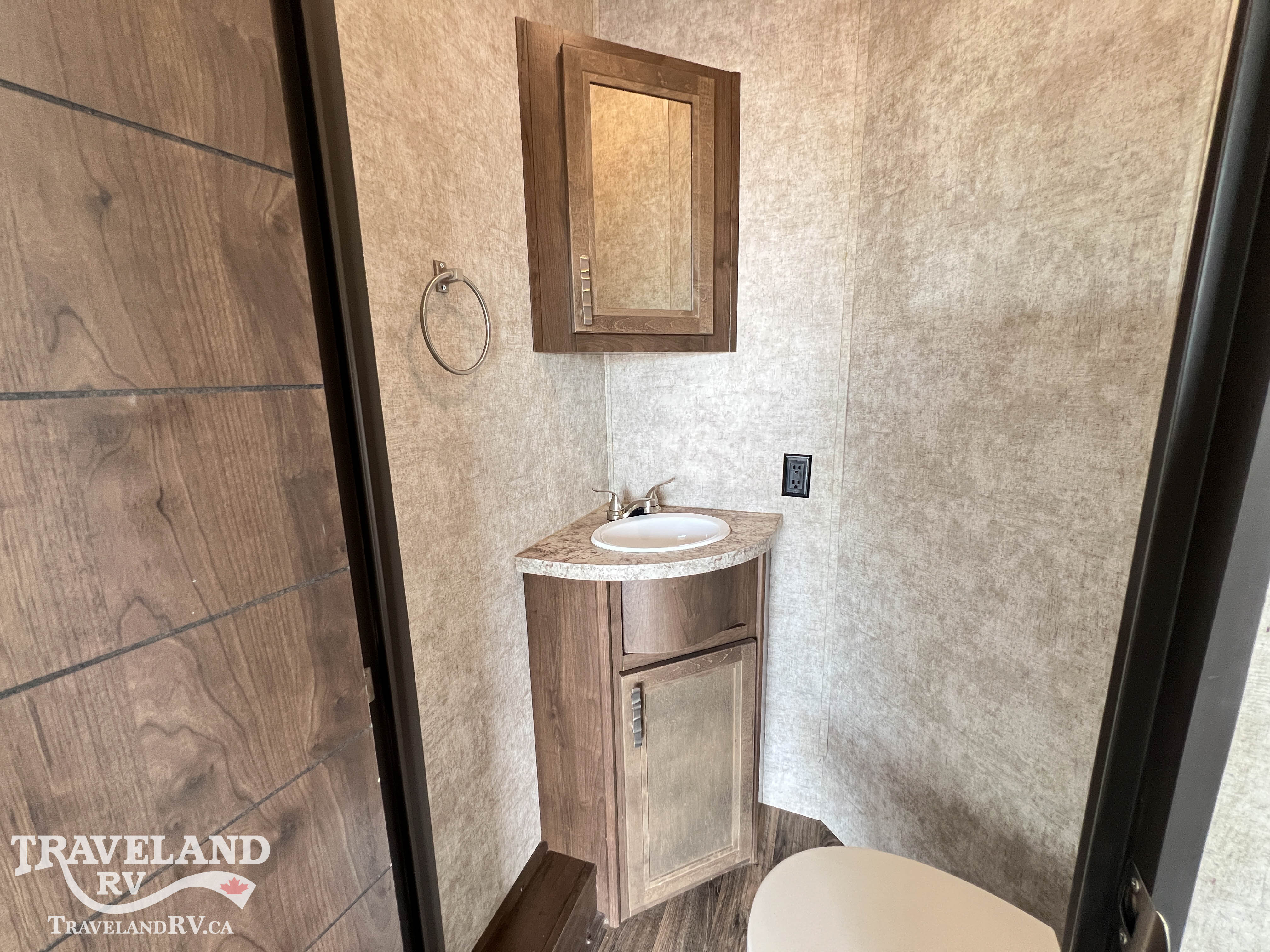 2019 Highland Ridge Highlander HF350H - Image 44