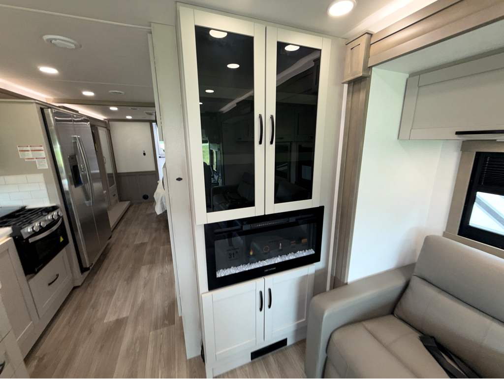 2027 JAYCO PRECEPT 36C - Image 19