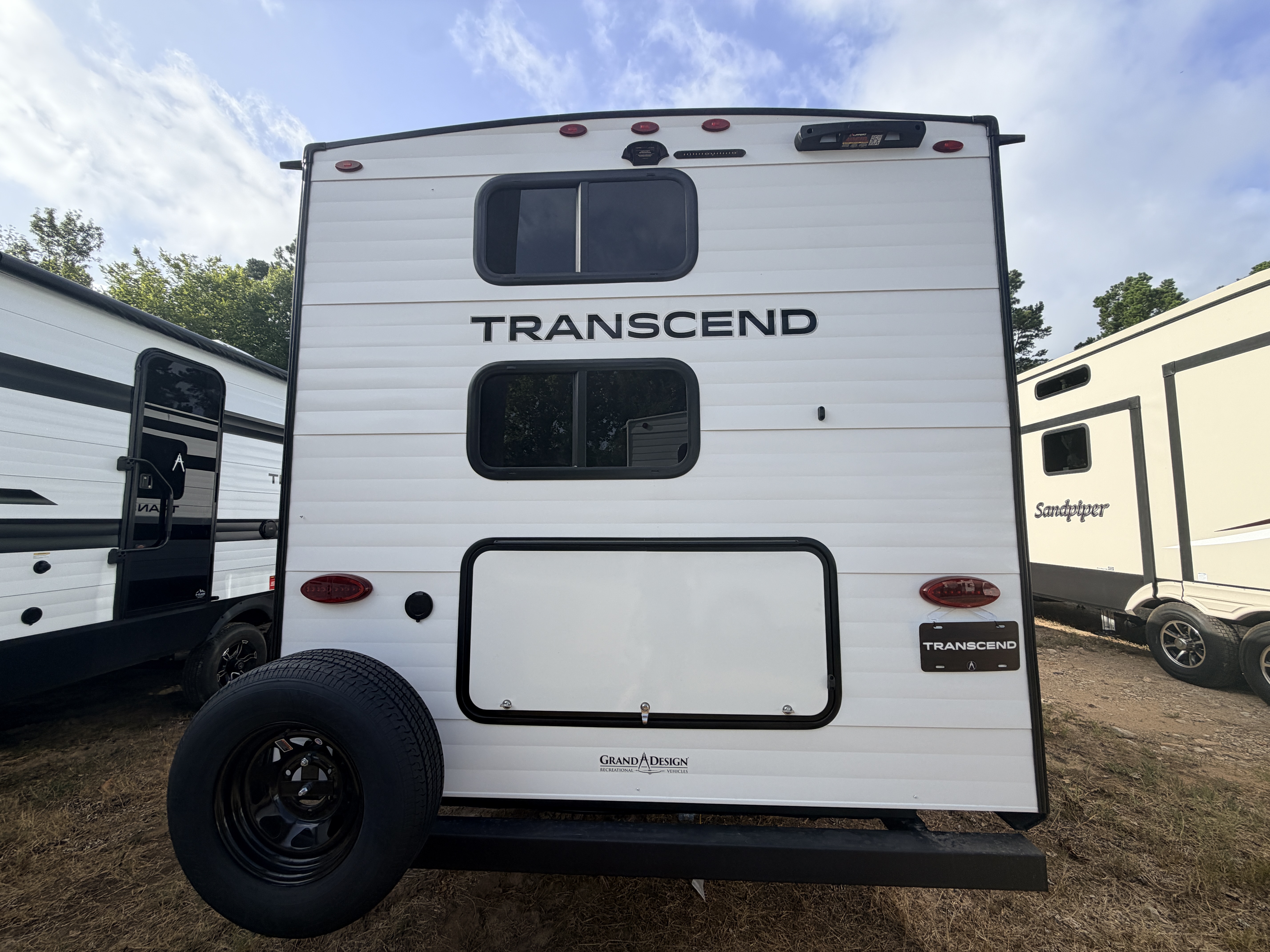 2027 Grand Design Transcend 265BHT - Image 5