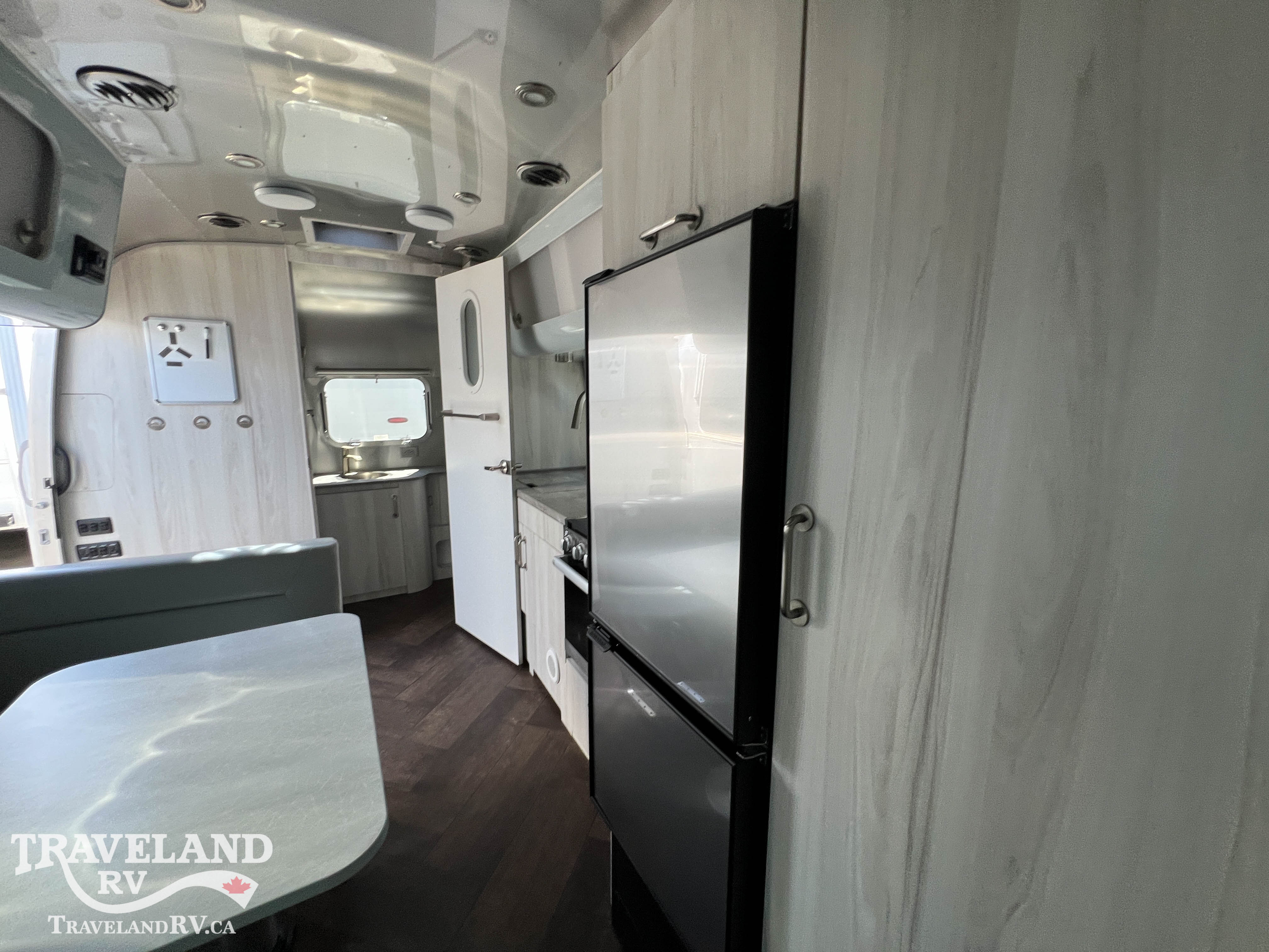 2023 AIRSTREAM 23FB INTERNATIONAL - Image 10