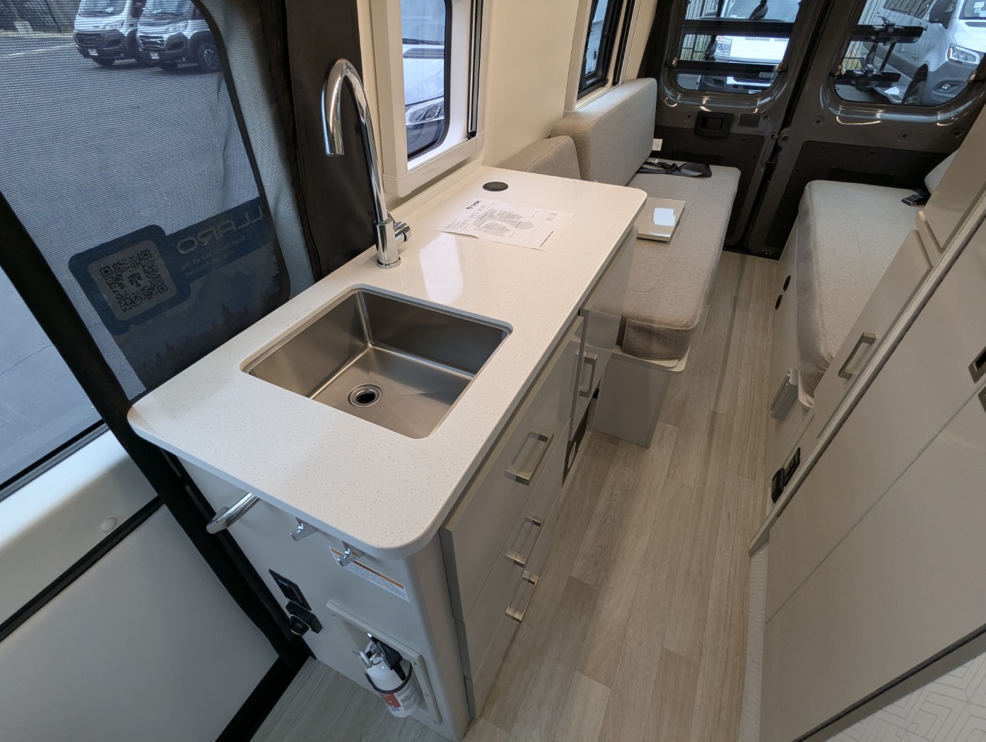 2027 Thor Motor Coach Tellaro 20U - Image 16
