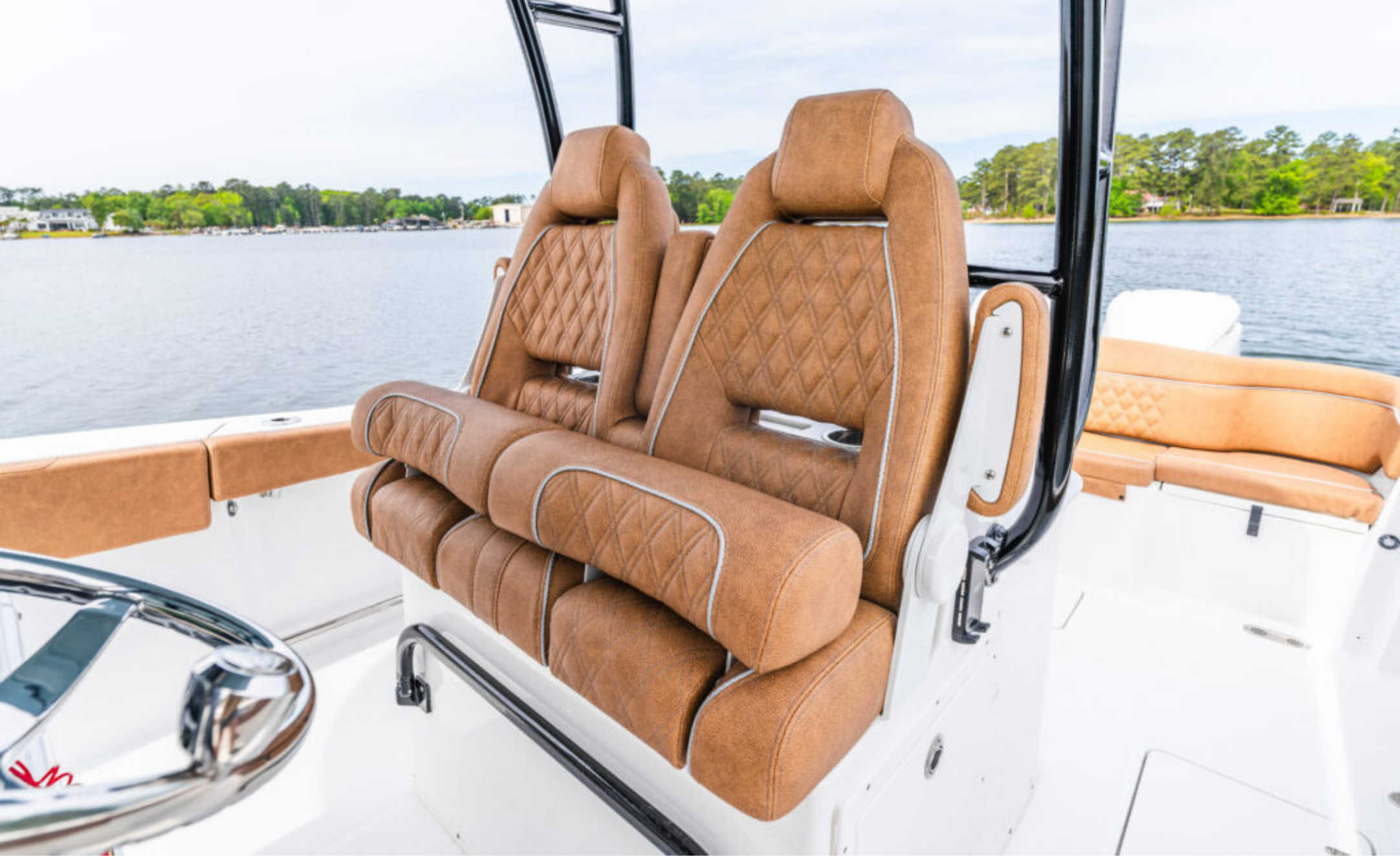 2027 SEA HUNT ULTRA 305SE - Image 23