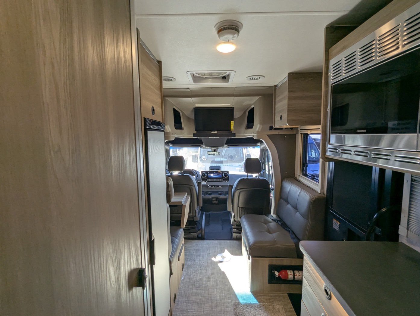 2026 Winnebago EKKO Sprinter 23B AWD - ATH Edition - Image 32