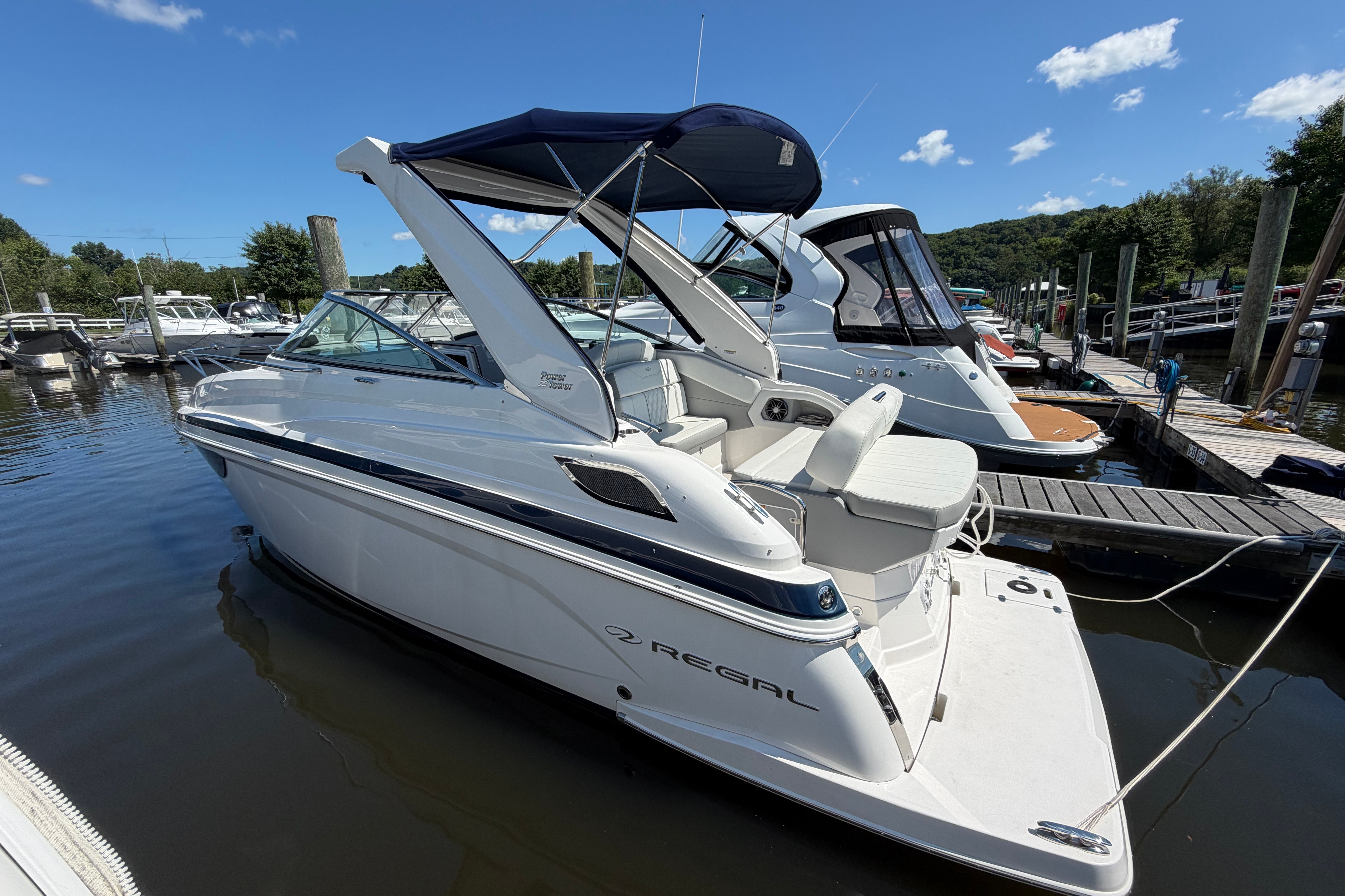 2023 Regal 28 Express - Image 4