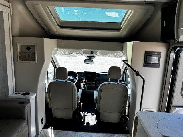 2027 Thor Motor Coach Gemini AWD 24KB - Image 12