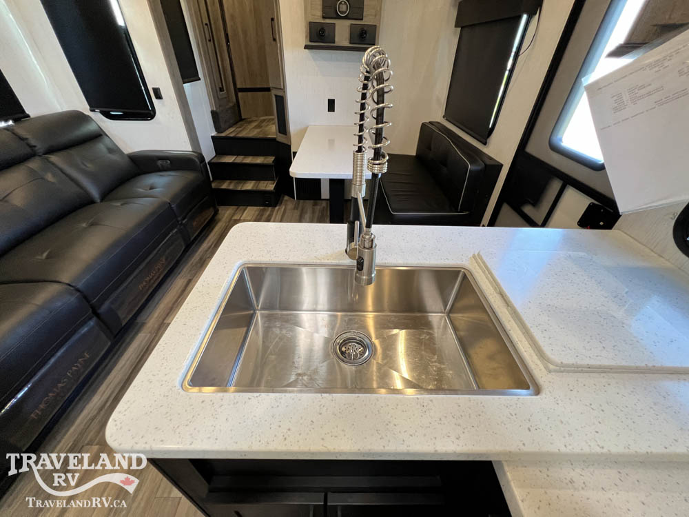 2022 HEARTLAND ROAD WARRIOR 414RW - Image 24