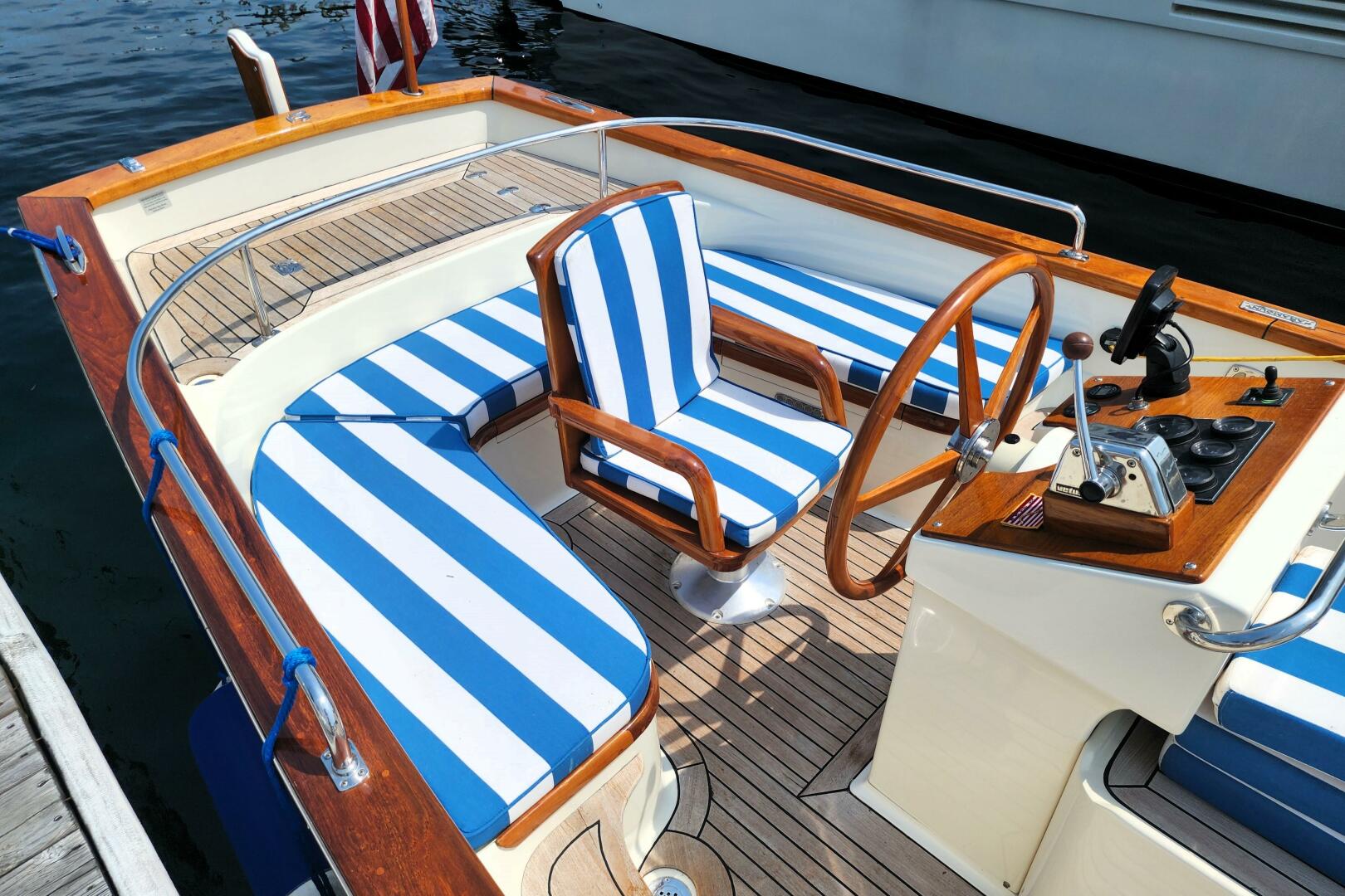 2007 Custom Flanders Bay 27 - Image 5