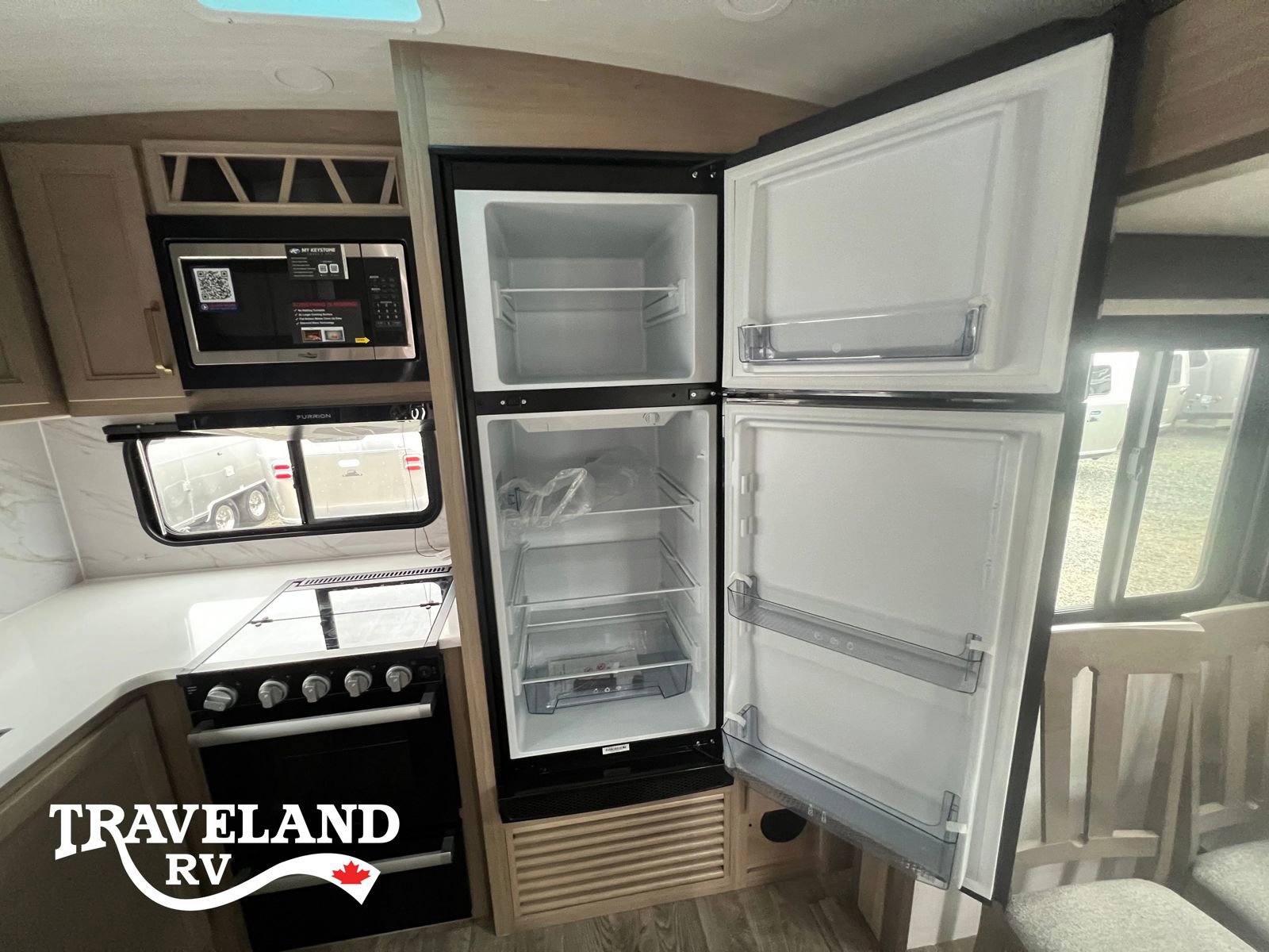 2025 Keystone Outback 332ML - Image 10