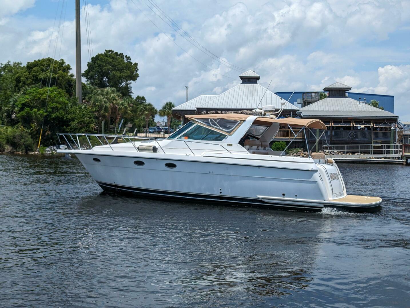 2000 Tiara Yachts 3500 Express - Image 15