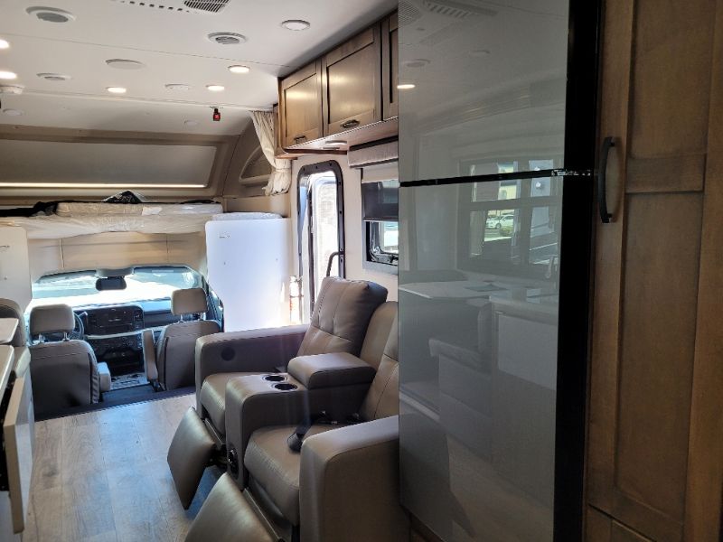 2026 Entegra Coach Esteem XL 32U - Image 25