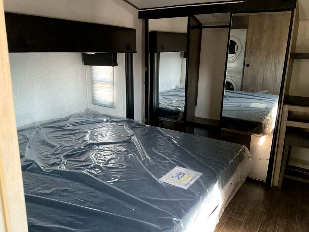 2022 FOREST RIVER ARTICWOLF M-3880 SUITE - Image 22