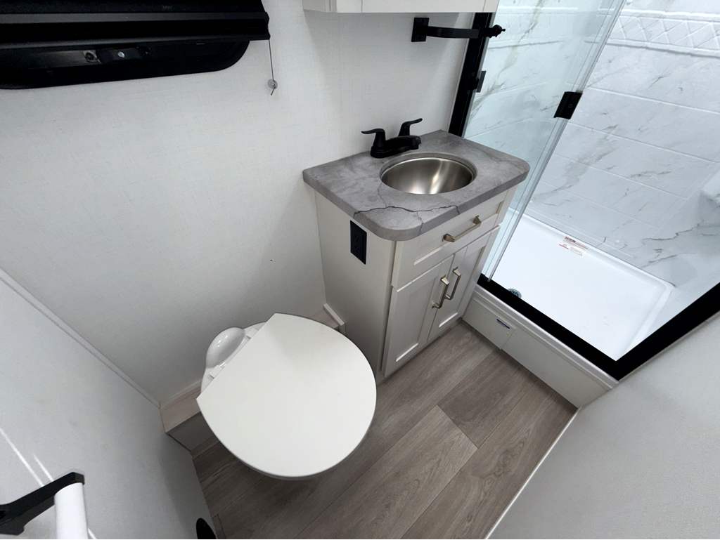 2027 ENTEGRA COACH ODYSSEY 24B - Image 31