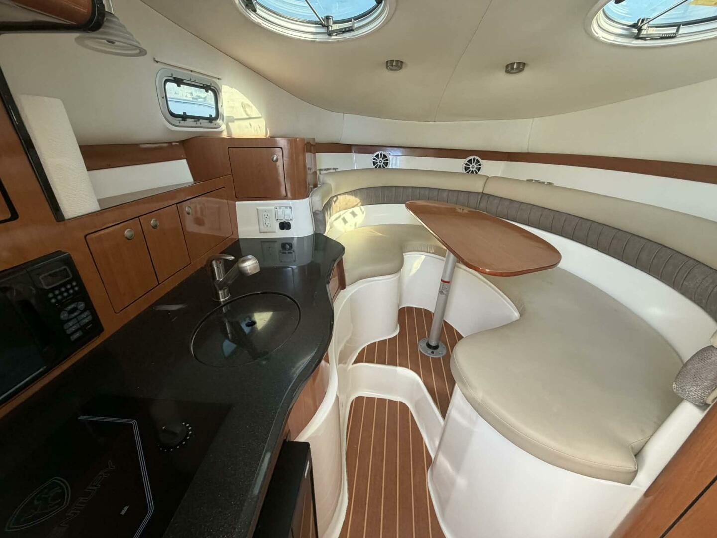 2007 Century 3200 WA - Image 32