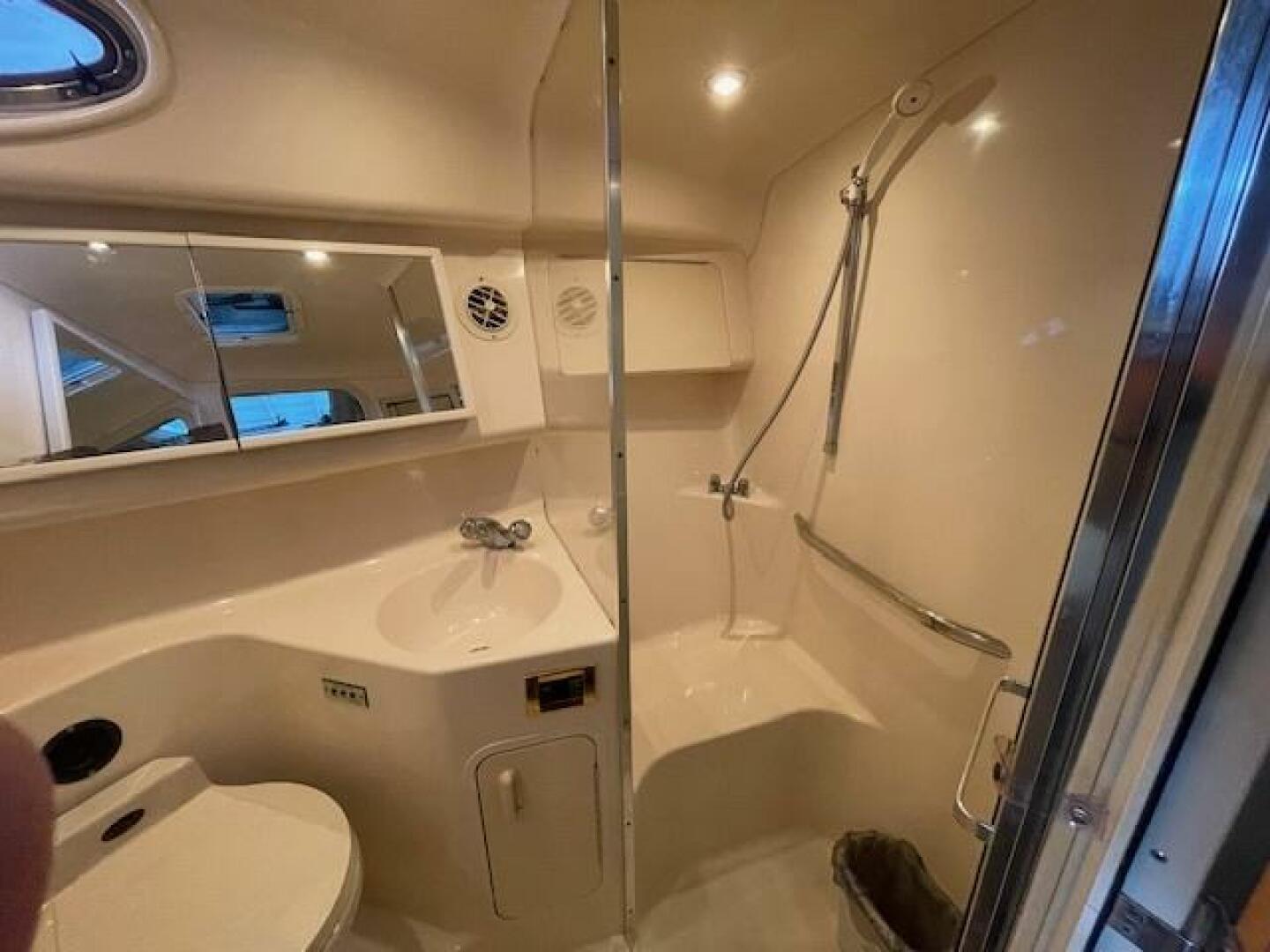 1998 Sea Ray 370 Sundancer - Image 34