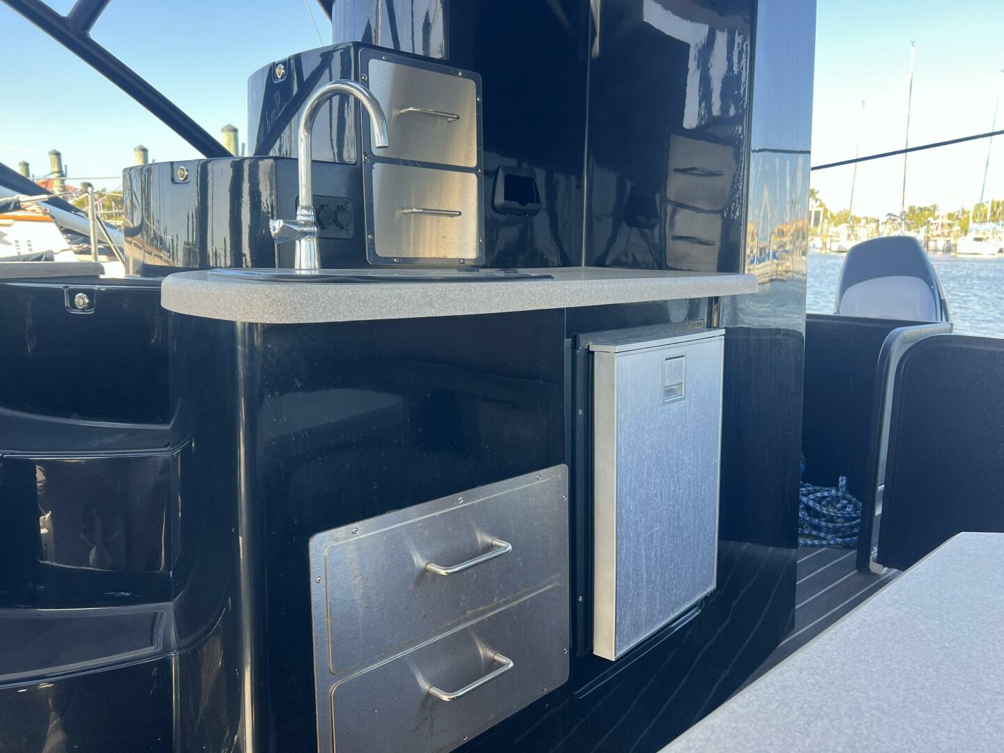 2024 Premier 330 Escalante - Image 28