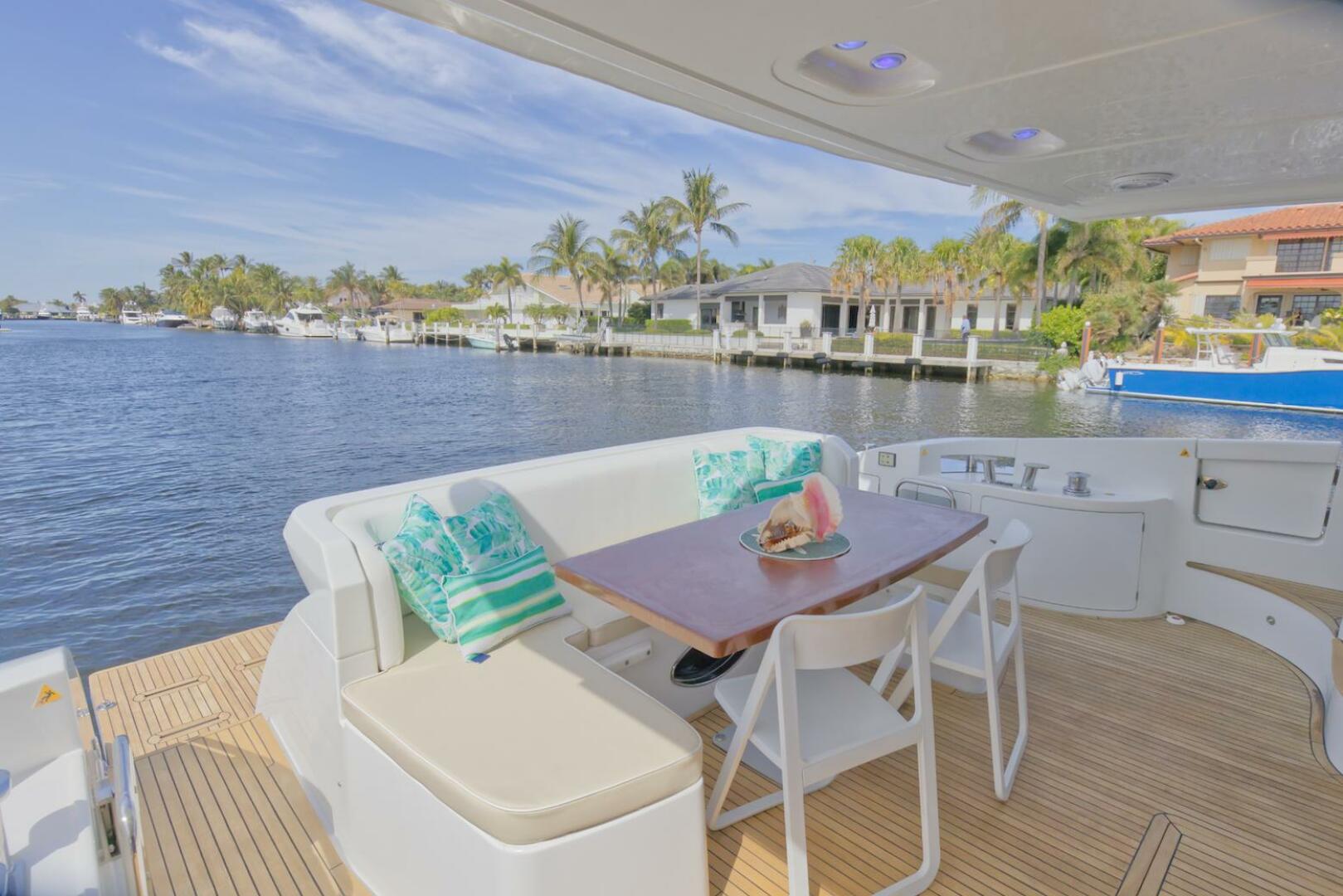 2015 Azimut 64 Flybridge - Image 16