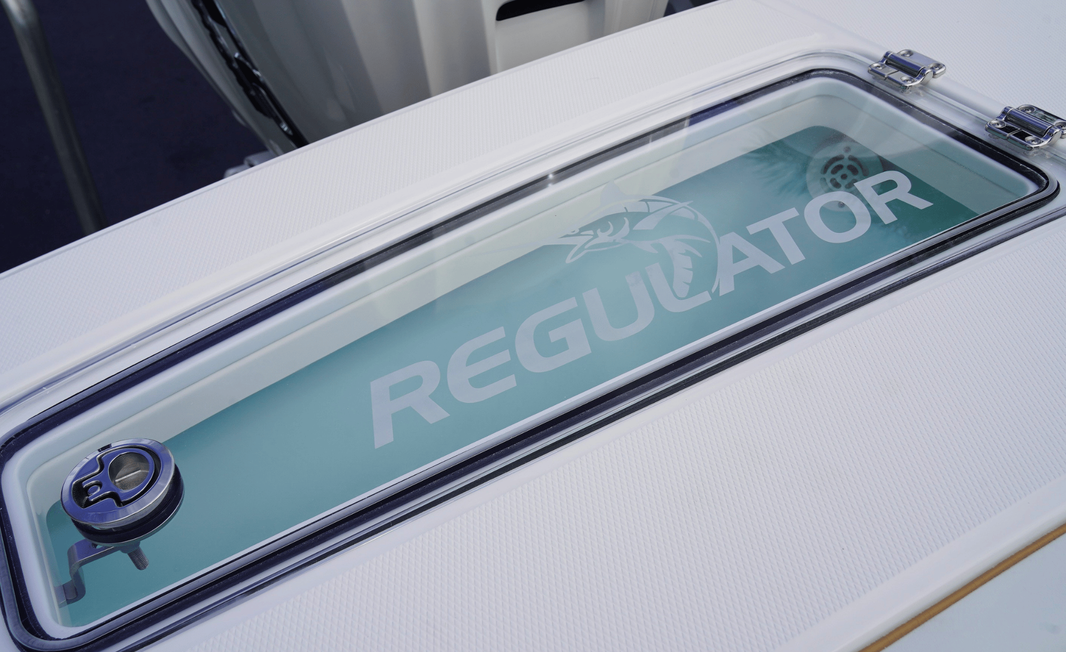 2027 REGULATOR 31 - Image 19