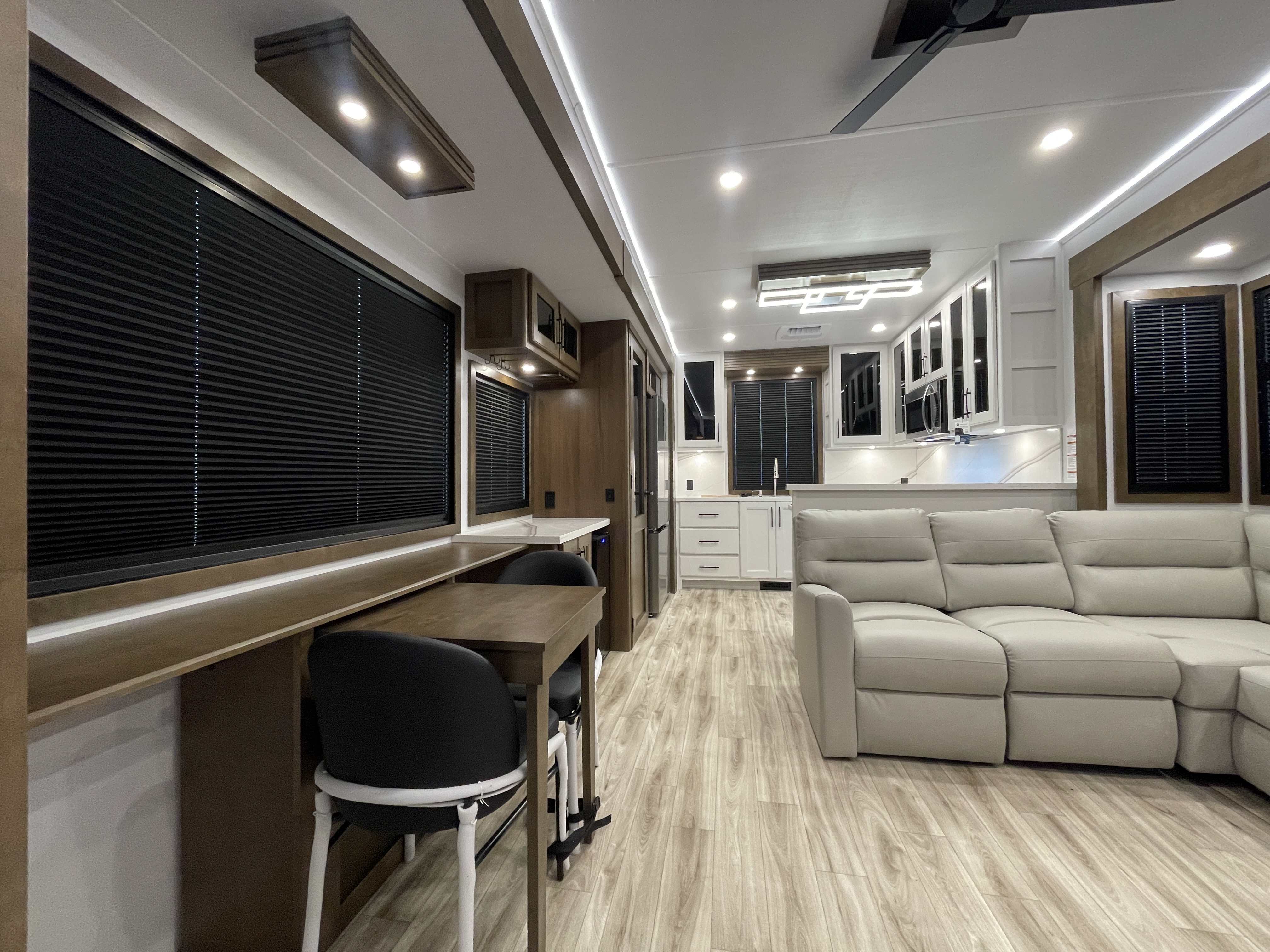 2027 Keystone Montana 3900RK - Image 13