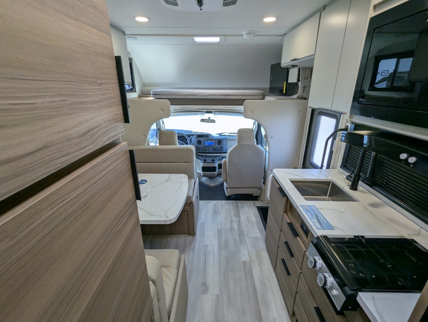2027 Thor Motor Coach Four Winds 22Z - Image 31