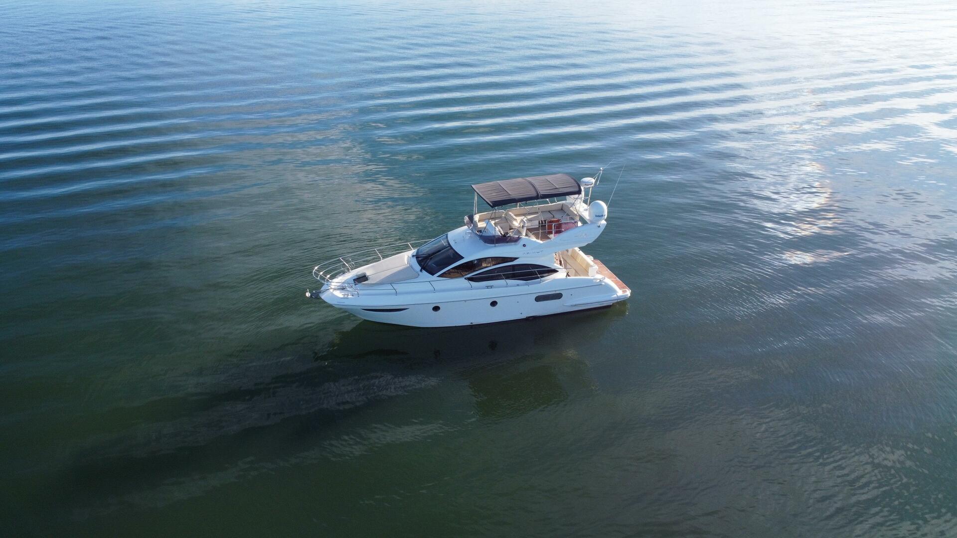 2013 Azimut 40 Flybridge - Image 2