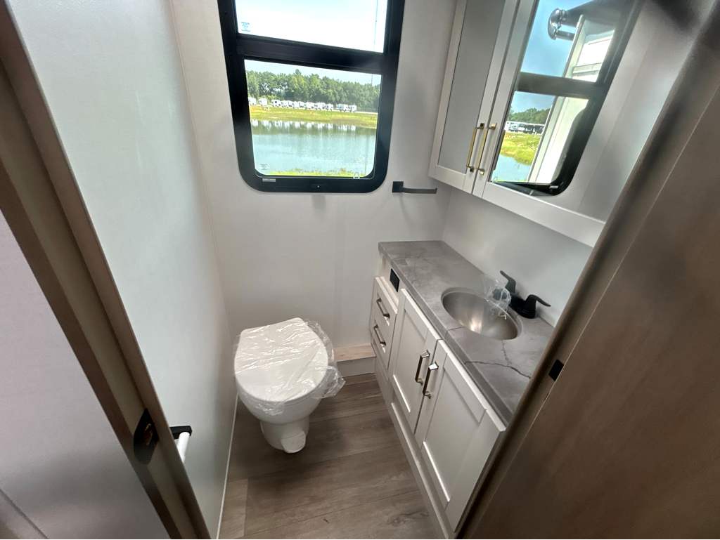 2027 JAYCO GREYHAWK 29MV - Image 24