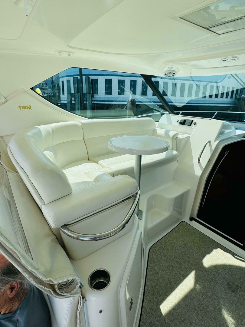 2007 Tiara Yachts 3900 Sovran - Image 7