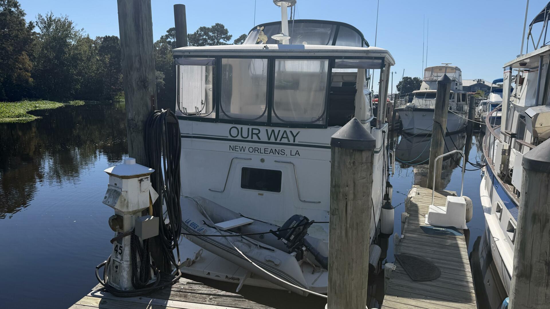 2000 Sea Ray 380 Aft Cabin - Image 6