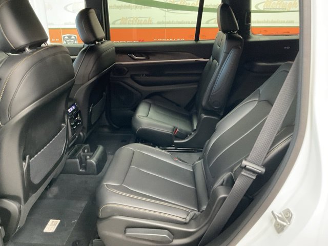 2026 Jeep Grand-Cherokee-L Laredo Altitude 4x4 - Image 22