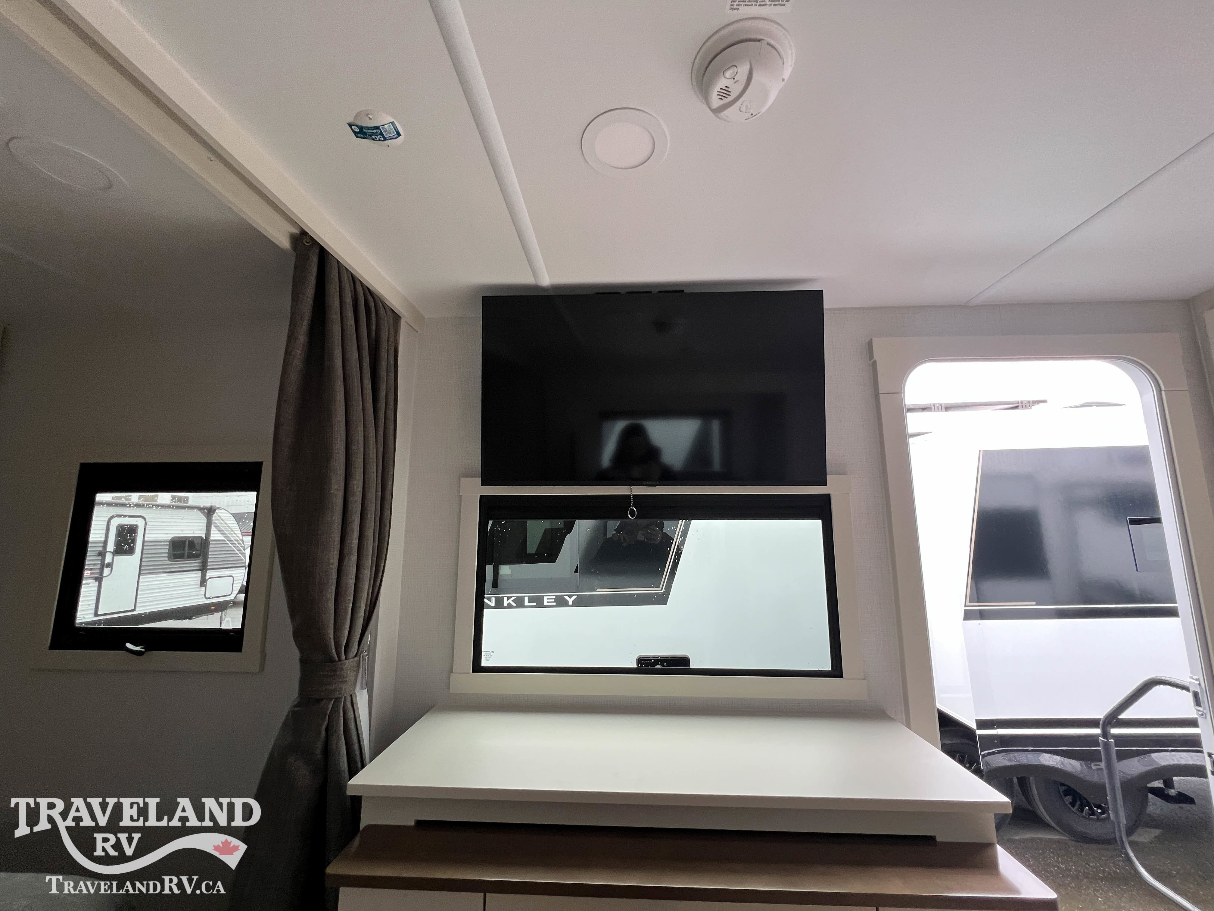 2026 Brinkley RV Model Ix 23x - Image 10