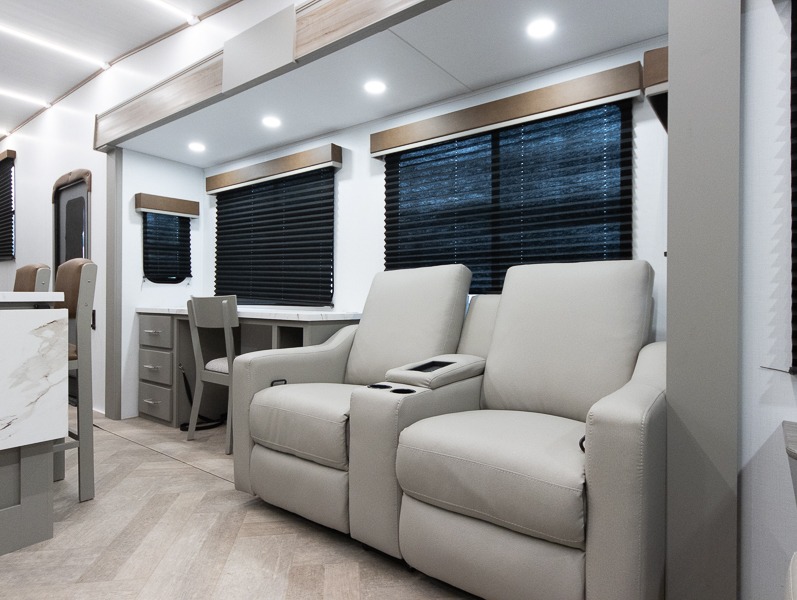 2025 Keystone Sprinter 3210RLS - Image 10