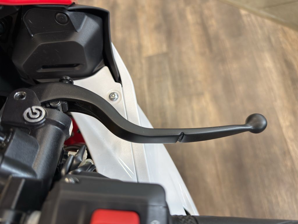 2026 Yamaha YZF-R7 70th Anniversary Edition - Image 10