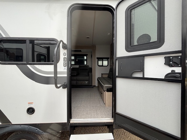 2025 Grand Design Imagine XLS 17MKE - Image 7