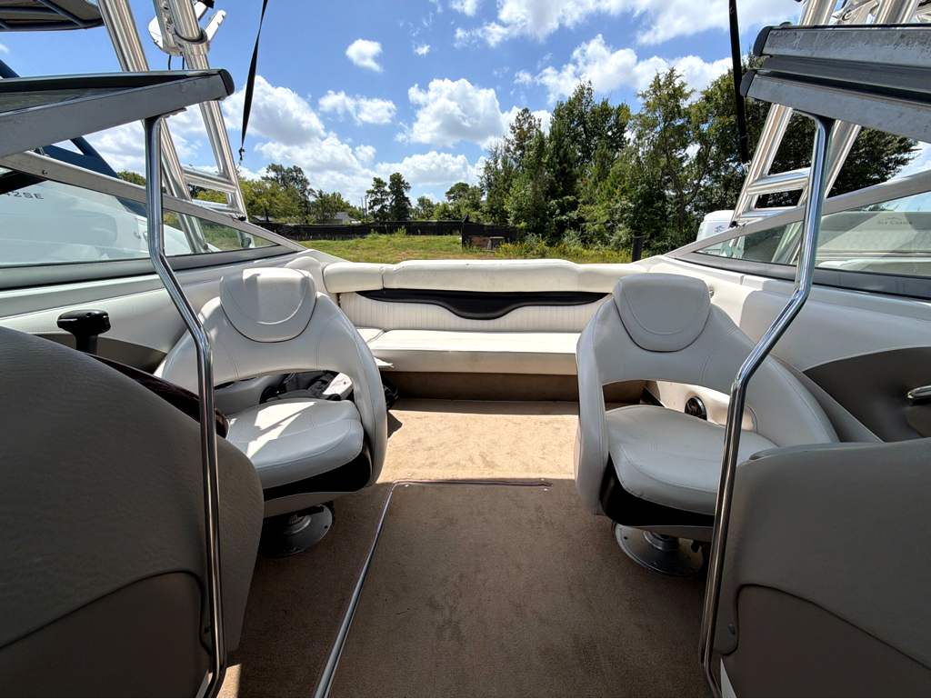 2011 CROWNLINE 21SS - Image 6