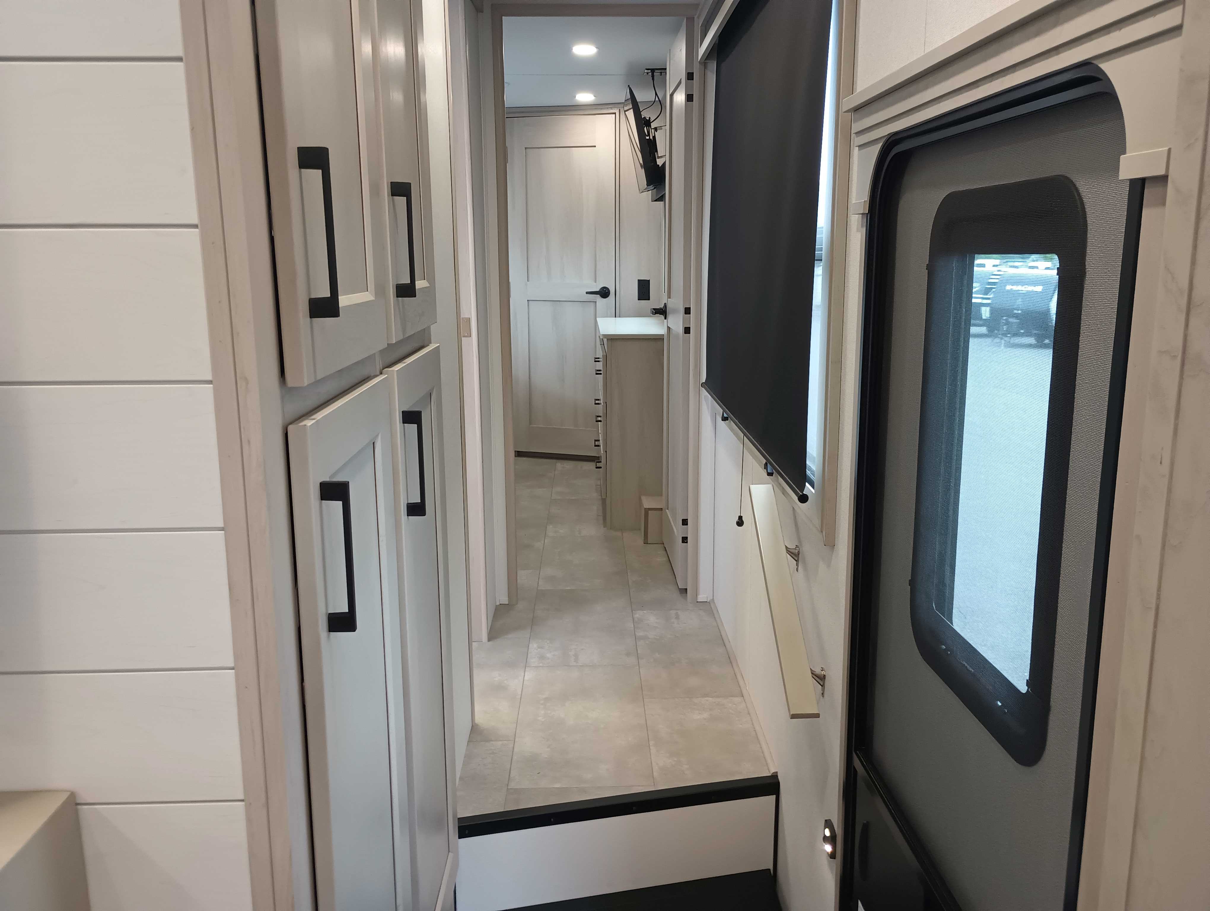 2025 Grand Design Solitude 390RK - Image 16