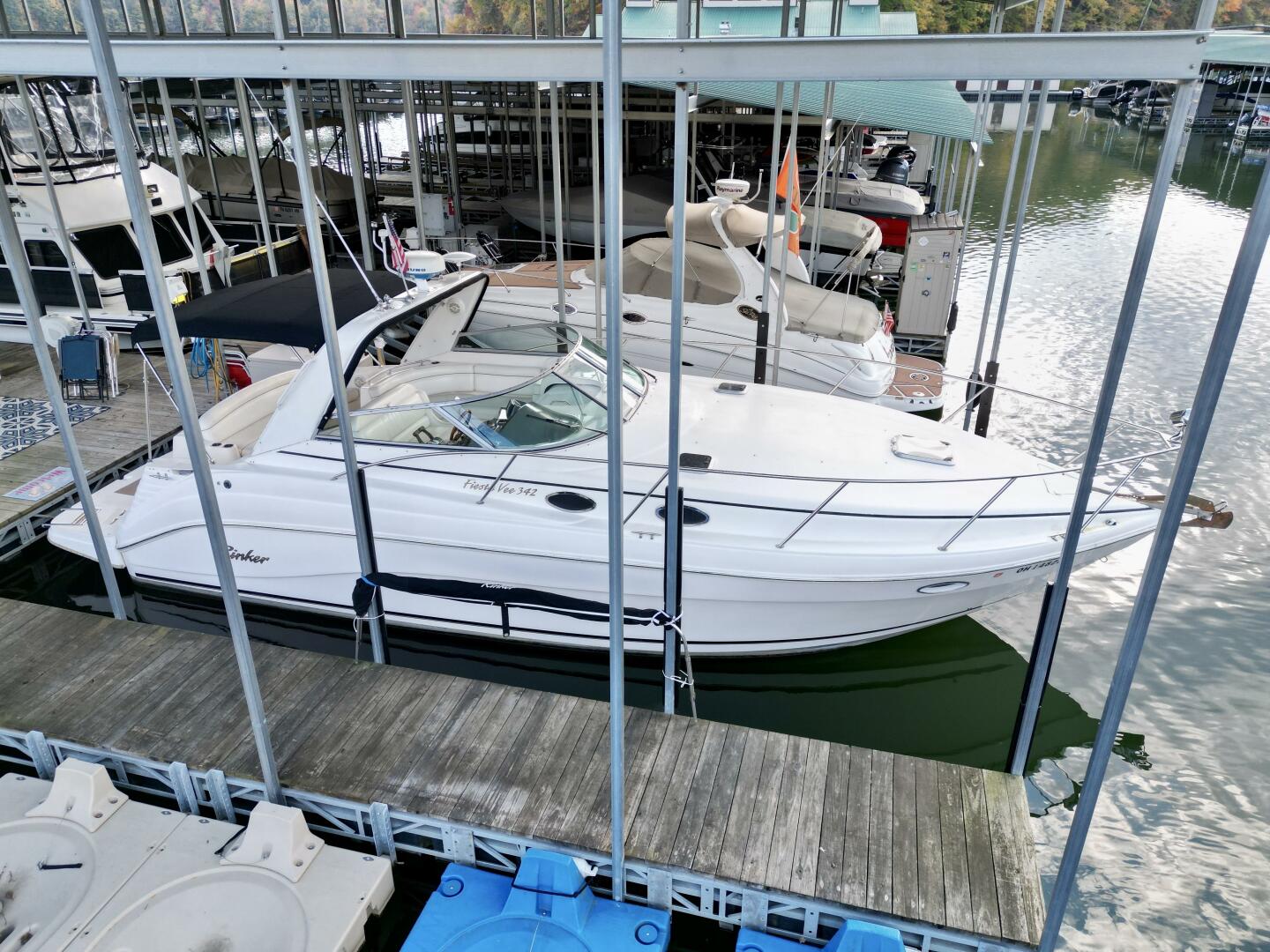 2004 Rinker 342 Fiesta Vee - Image 2