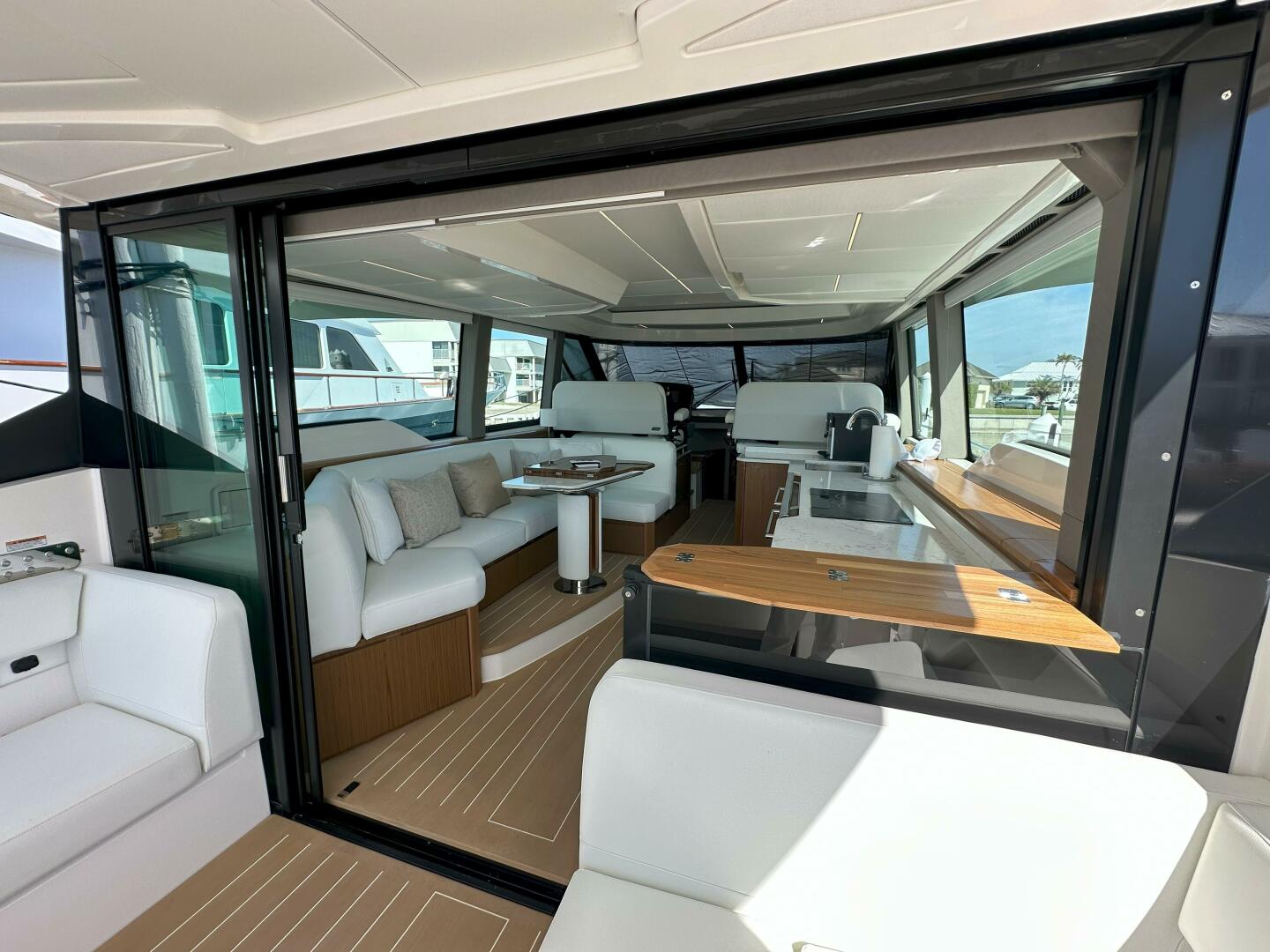 2025 Tiara Yachts EX 60 - Image 3