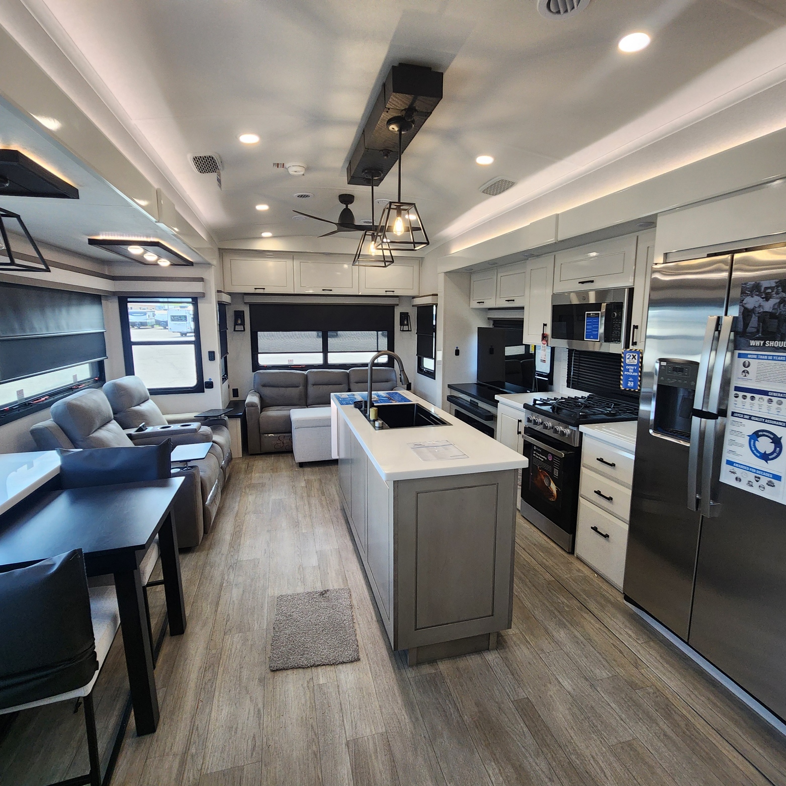 2026 JAYCO PINNACLE 36FBTS - Image 18