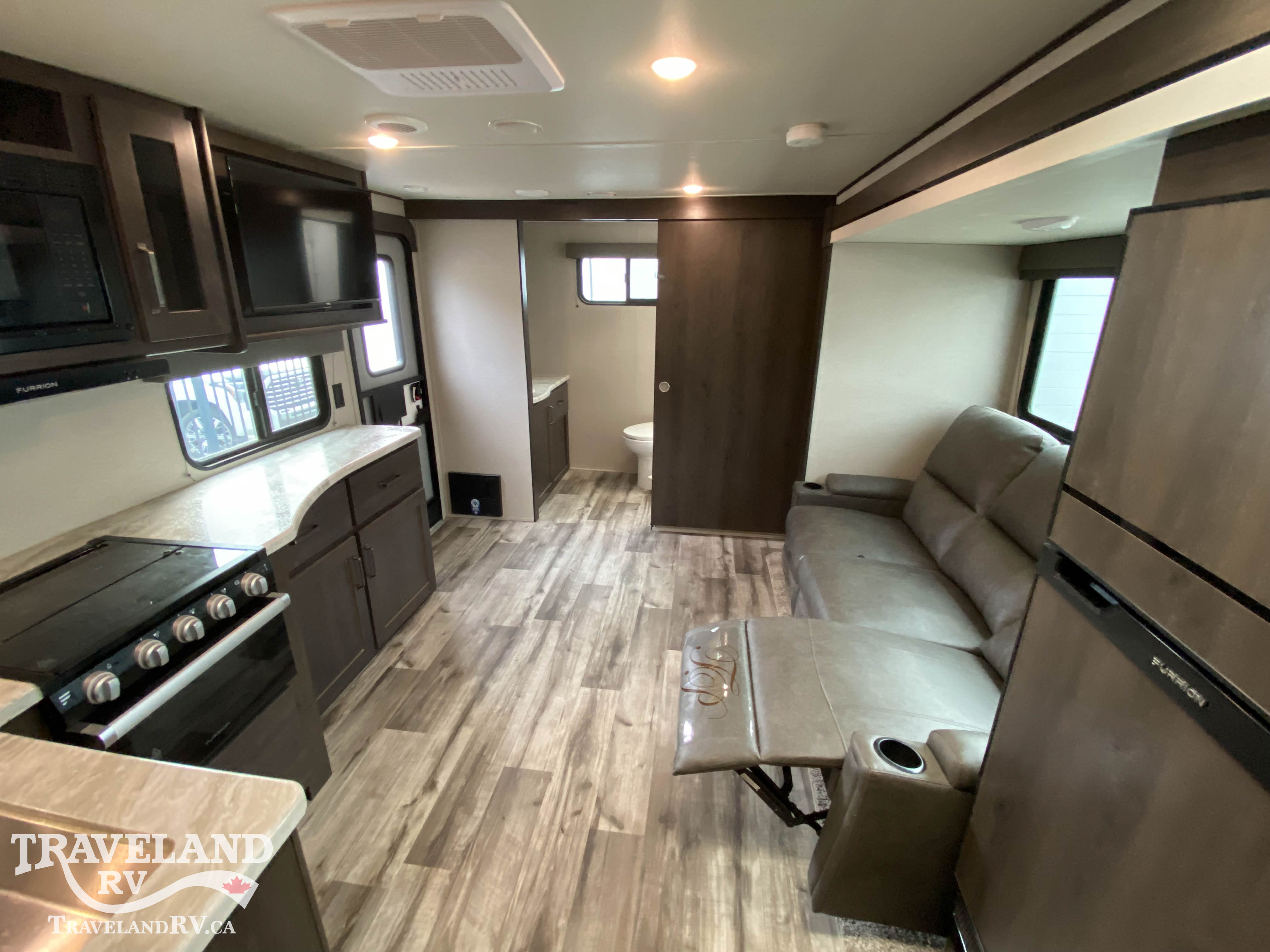 2023 Grand Design Transcend XPLOR 221RB - Image 4