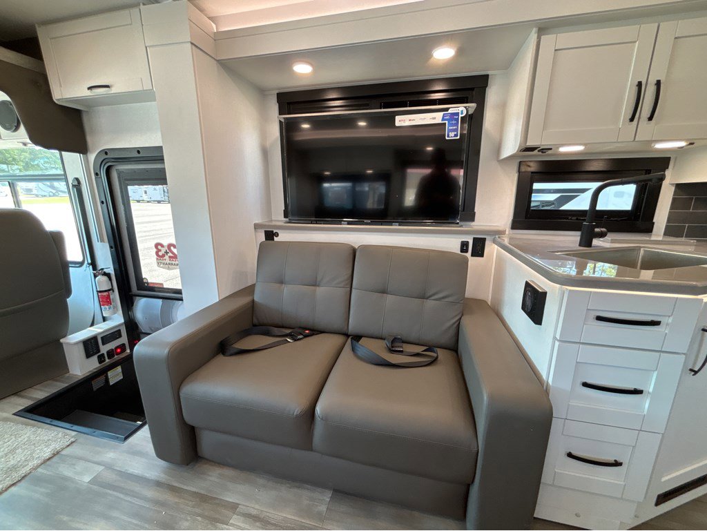 2026 ENTEGRA COACH VISION XL 34G - Image 14