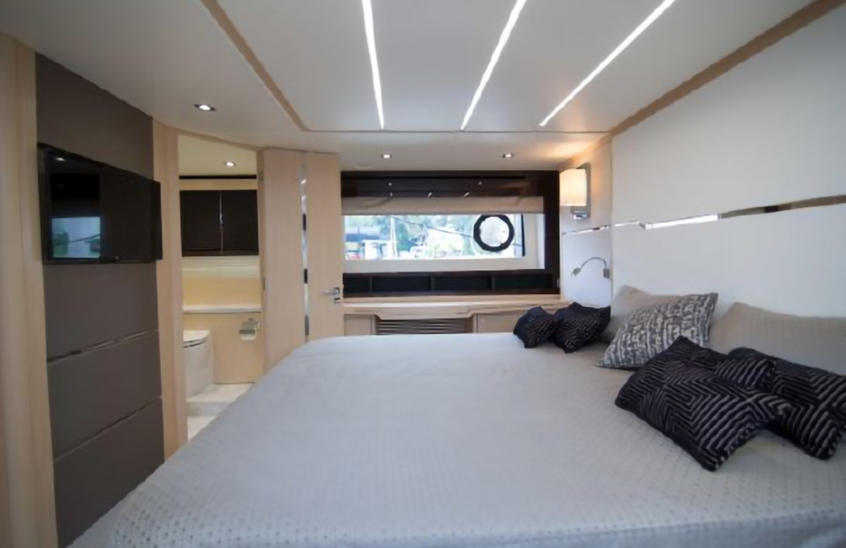 2018 Sunseeker Predator - Image 51