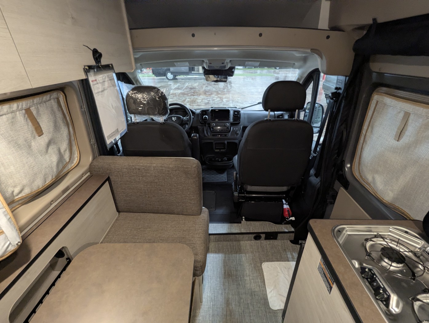 2027 Winnebago Solis Pocket 36A - Image 22