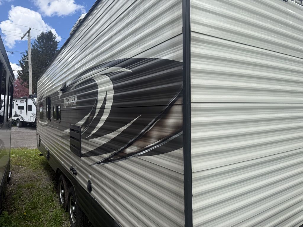 2018 Avenger 26BH - Image 5