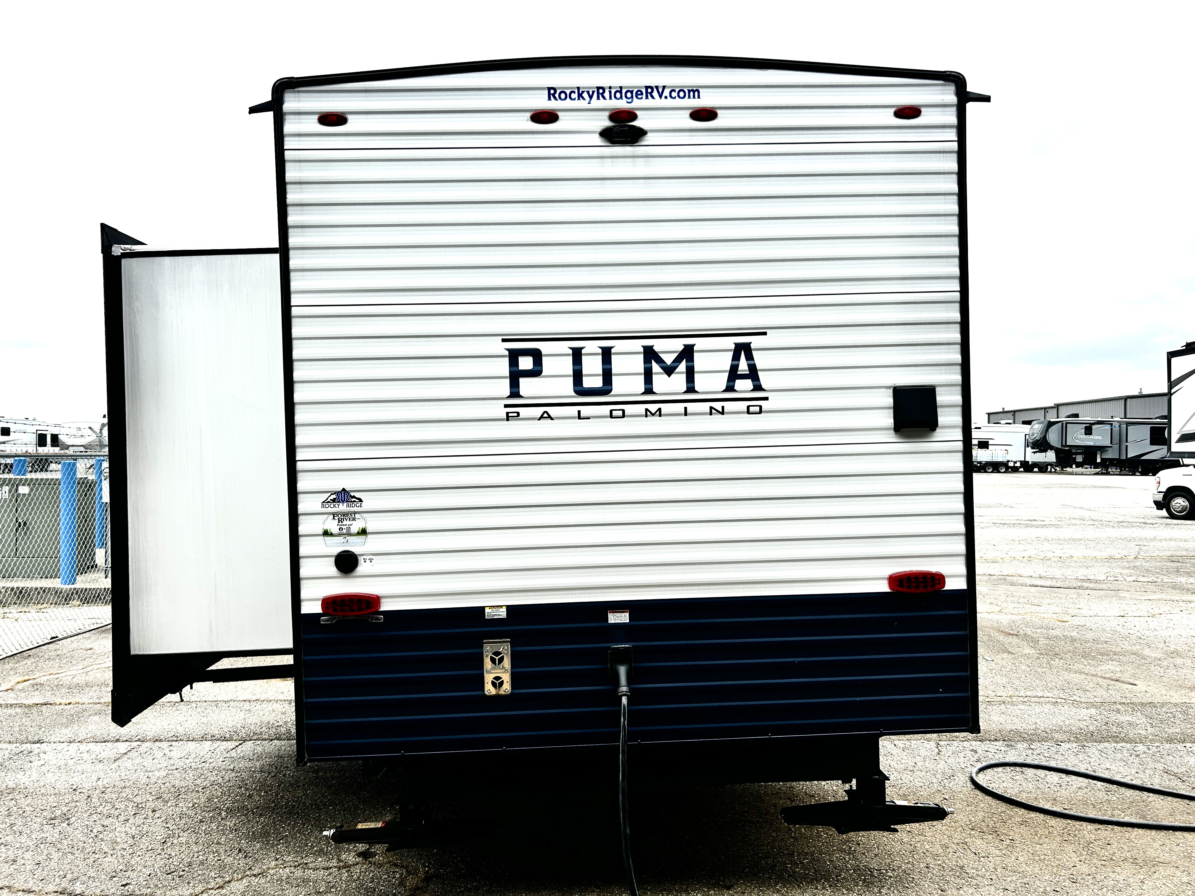 2024 Palomino Puma 39FKL - Image 7